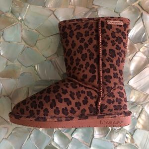 Brand New Bearpaw Leopard Print Boot Size 6 Women
